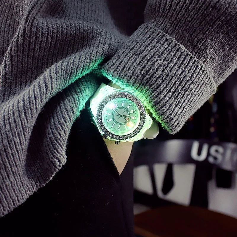 Relógio de Pulso de Silicone com Luz LED e Strass – Unissex (Adultos e Crianças) – Estilo Fashion